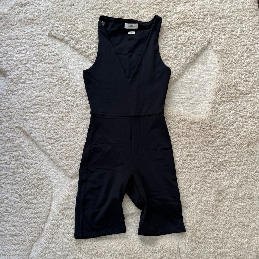 Aritzia Babaton Contour V-Neck Romper Sleeveless Biker Short Onesie Black XS